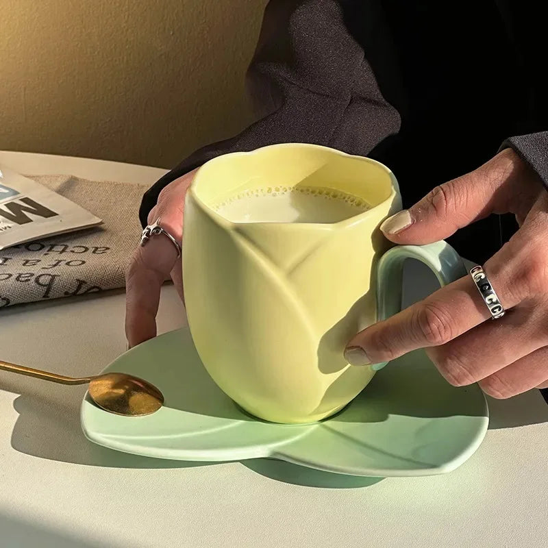 Elegant 300ml (10oz) Tulip-Shaped Ceramic Mug with Matching Coaster — Vintage-Inspired Beige, Yellow & Pink Floral Tea Cup Set (1 Piece)