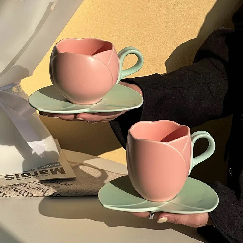 Elegant 300ml (10oz) Tulip-Shaped Ceramic Mug with Matching Coaster — Vintage-Inspired Beige, Yellow & Pink Floral Tea Cup Set (1 Piece)